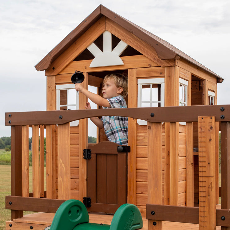 Backyard Discovery | Echo Heights Playhouse
